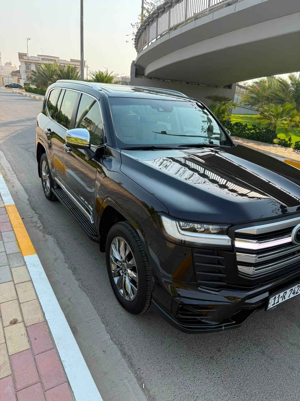 السلام عليكم 

للبيع تويوتا لاندكروزر 

موديل 2024 

VX لمتدد فول مواصفات 

بريم اصلي رادار امامي وتحديد مسار و5 كامرات وكراسي تدفئة وتبريد حتى الخلفيات والكراسي كلهن كهرباء حتى ال7 راكب هم كهرباء وكرسي السايق  خزن ميموري وبقية المواصفات المعروفة باللمتدد الvx

السيارة مغلفة PPF من جانت زيرو ضمان 15 سنة

مكفولة كفالة

ماشية 44 الف جديدة جدا بحالة الزيرو 

رقم بغداد الجديد وبأسمي تحويل مباشر 

السعر 685 وبيهة مجال 
مكان السياره الرمادي ***********
