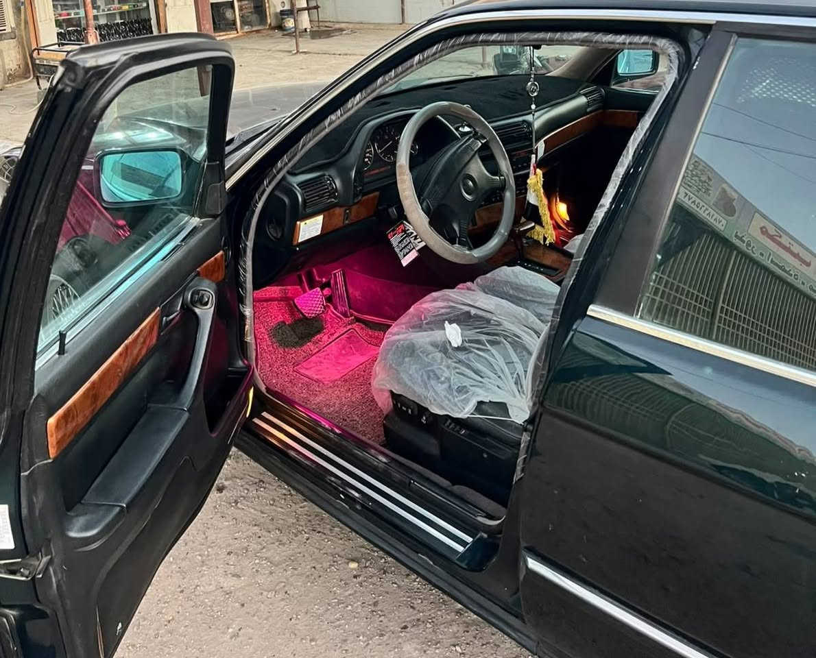 بي ام 740🦅موديل 94 رقم بغداد لون زيتوني سياره نضيفه مالجناي بالحقيقه احلى من الصوره تبريد شغال تخم تاير دبل جكمجه دبل إرباك كشنات كهربائي فتحه سقف سنتر لوك غرفه جلد لايت زنون گير اوتو تمساح سياره صاروخ مكانها أبو غريب خان ضاري السعر 73 وبيها شوي مجال ***********
