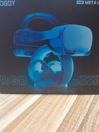 قاعدة شحن RGB من ماركة Codogoy المخصصة لنظارة الواقع الافتراضي Meta Qu...