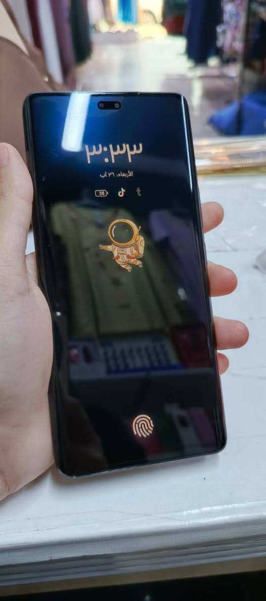 هونور x9c
ذاكرة 256 جيجابايت

بطارية 🔋 6600 

الجهاز نظيف استعمال اشهر مداخل تصليح ابد
الشاشه وكع مني وصار سواد من فوك وممأثر عليه كلشي شغال باكيته وملحقاته كامله

سعرة ٣٥٠

مكاني بغداد الاعظمية
***********
