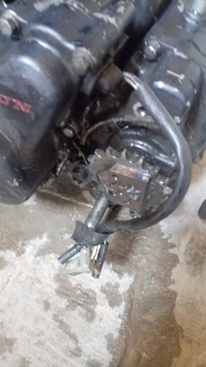 السلام عليكم
محرك دايوان 200cc للبيع
نقوصات بس فيشة مال عداد النمر و شفت مال دشلي
***********
