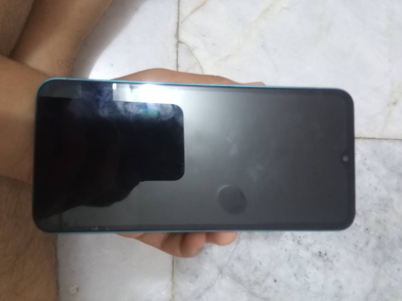 سلام عليكم عندي جهاز ذاكره 128 جهاز ما بي ملحقات نضافته 80 بل ميه سعره 100 وبي مجال مكاني بغداد حي الجهاد يم مجمع النسيم بشارع البقلاوه رقم تواصل*********** 

ملاحضه؛ ما عندي توصيل انته تجي عله الجهاز
