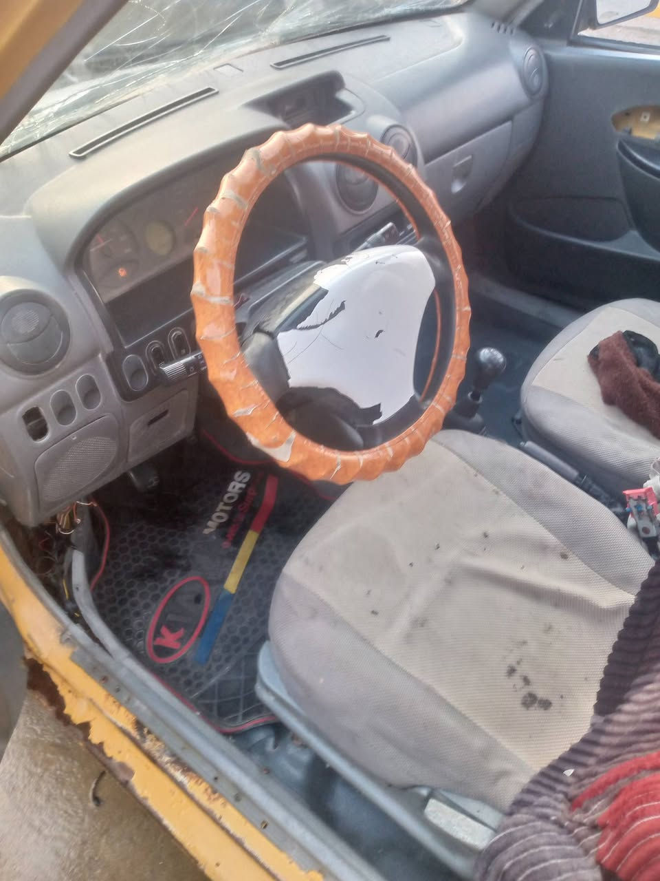 ياالله ياالله سياره للبيع سايبه موديل 12 سياره جاهزه مكينه كير بس 3 يفلت سنويه ضايعه اتكفل سرقه او عشاير سعرها مليون او 500 شراي ينتصل وأنه بخدمته ***********
