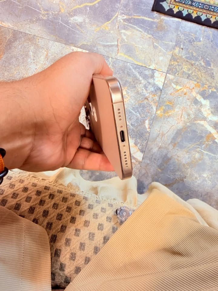 للبيع 16 برو ماكس دبل سيم كارت ملحقات كاملة بطاريه 90 عنواني بلديات شارع  المصرف سعر مليون و 300 ***********
***********

نص مكتوب في الصور:
- 75
- حالة البطارية
- عادية
- تعمل بطارية iPhone هذه على النحو المتوقع. حول البطارية والضمان...
- الحد الأقصى للقدرة
- 90%
- هذا قياس لقدرة البطارية مقارنة بقدرتها عندما كانت جديدة. قد تتسبب القدرة المنخفضة بتقليل ساعات الاستخدام بين عملية الشحن والأخرى.
- عدد الدورات
- 433
- هذا هو عدد مرات استهلاك iPhone لقدرة البطارية.
- معرفة المزيد...
- تاريخ التصنيع
- أيلول 2024
- أول استخدام
- تشرين الأول 2024
