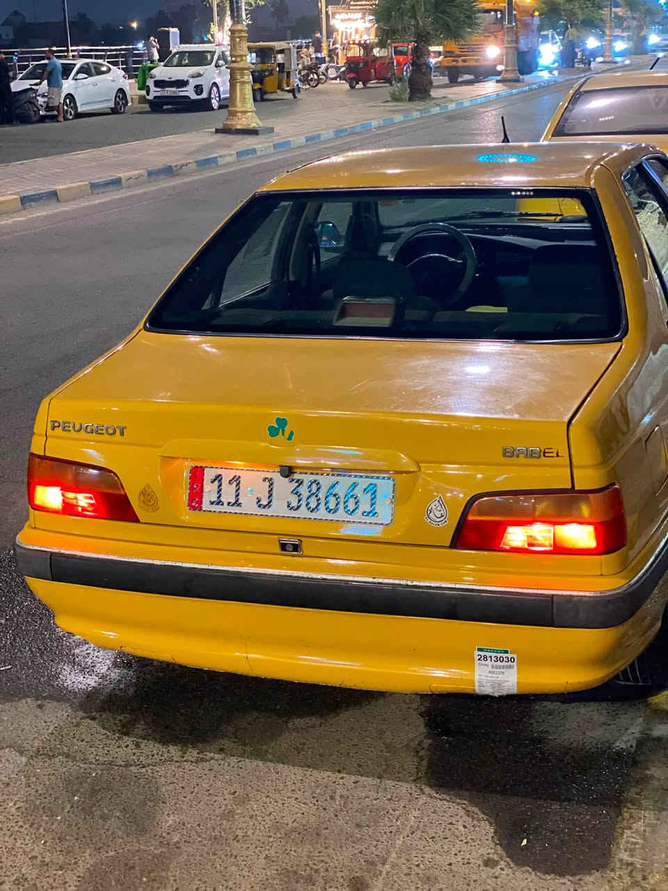 سلام عليكم بيجو بارص مكفولة كفالة عامة سيارة جديدة كلش وجاهزة علة ايدي حدادية امامية وخلفية جديد مشط جديد عينة وصينية جدد تبريد تخم تاير كلة جديد بسمي مشروع وطني مصفرة هيئة وغرامات السعر 48 وبيهة مجال العنوان ميسان العمارة للأستفسار ***********
