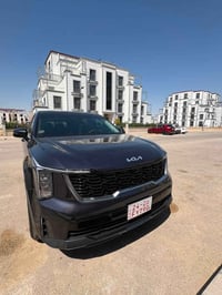 سورينتو ٢٠٢٥ • وارد أمريكي • ماشية ١٦٠٠٠ كم