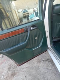 مارسدس دب 1994 محرك بطه 2500 رقم بغداد  السياره بيهه قاصرين معمره جديد...