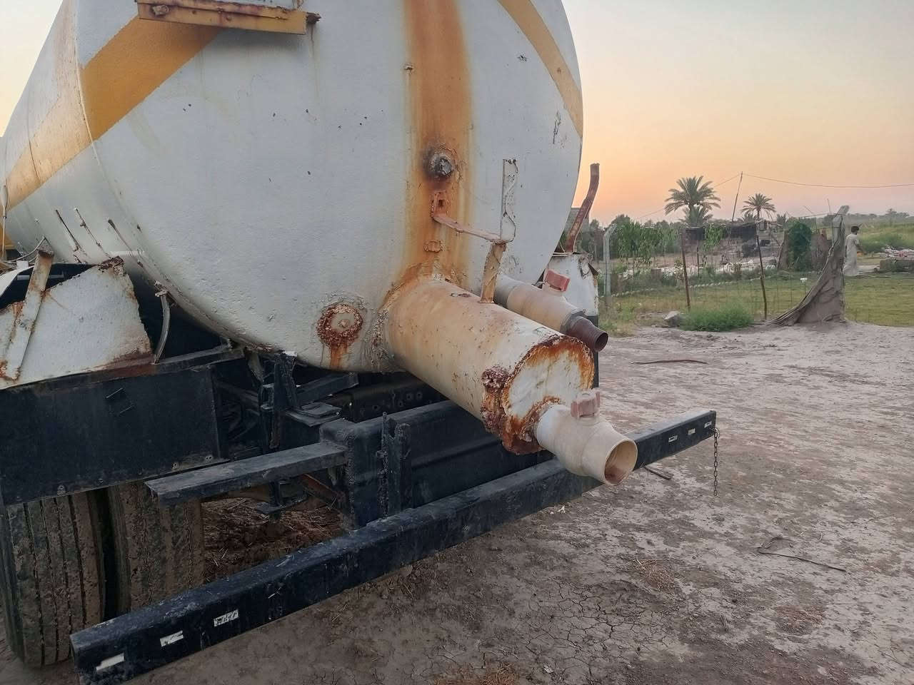 للبيع هينو محرك سكانيه 112يستلم حصه كاز 300 مكفول من محرك كير اكسن شاصي رقم بابل  تحويل موجود السعر 8ملايين وبيه مجال لاستفسار اتصل ***********

