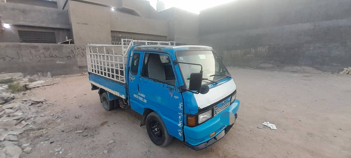 السلام عليكم للبيع كيا ١٩٩٤ بغداد انكليزي محرك وكير اكسن خير من الله شاصي ورقم شاصي جدد باور استيرن شغال كهربائيات كلها شغاله مكفوله من الضربه            *********** مكاني بغداد المحموديه        سعر (٤٧)وبيها مجال للطيبين
