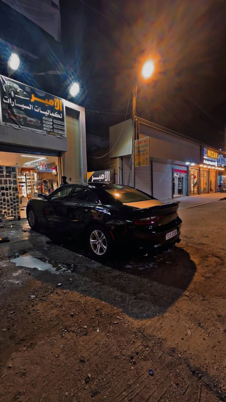 السلام عليكم  جارجر واريد امريكي 2019 اصل بسمي 

موصفات sxt العاديه تشغيل عن بعد حساسات شاشه لوسط 

السياره جاهزه حداديه جديد

كير ومكينه كفاله 3600
ضربتها مثل ما موضح بالصوره قبق الصندوك وتعديل بالحوض وتبديل الجاملغ الامامي 
السياره ماشيه 98 ميل حقيقي 
السعر 185 وبيها مجال 
للاستفسار ***********

