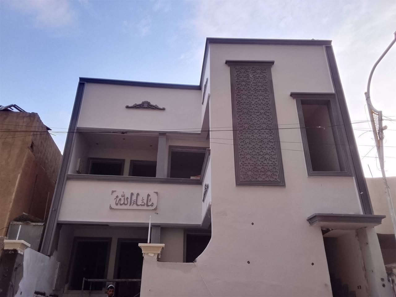 واجهات وصبغ • طلس ونثر • كادر انبار