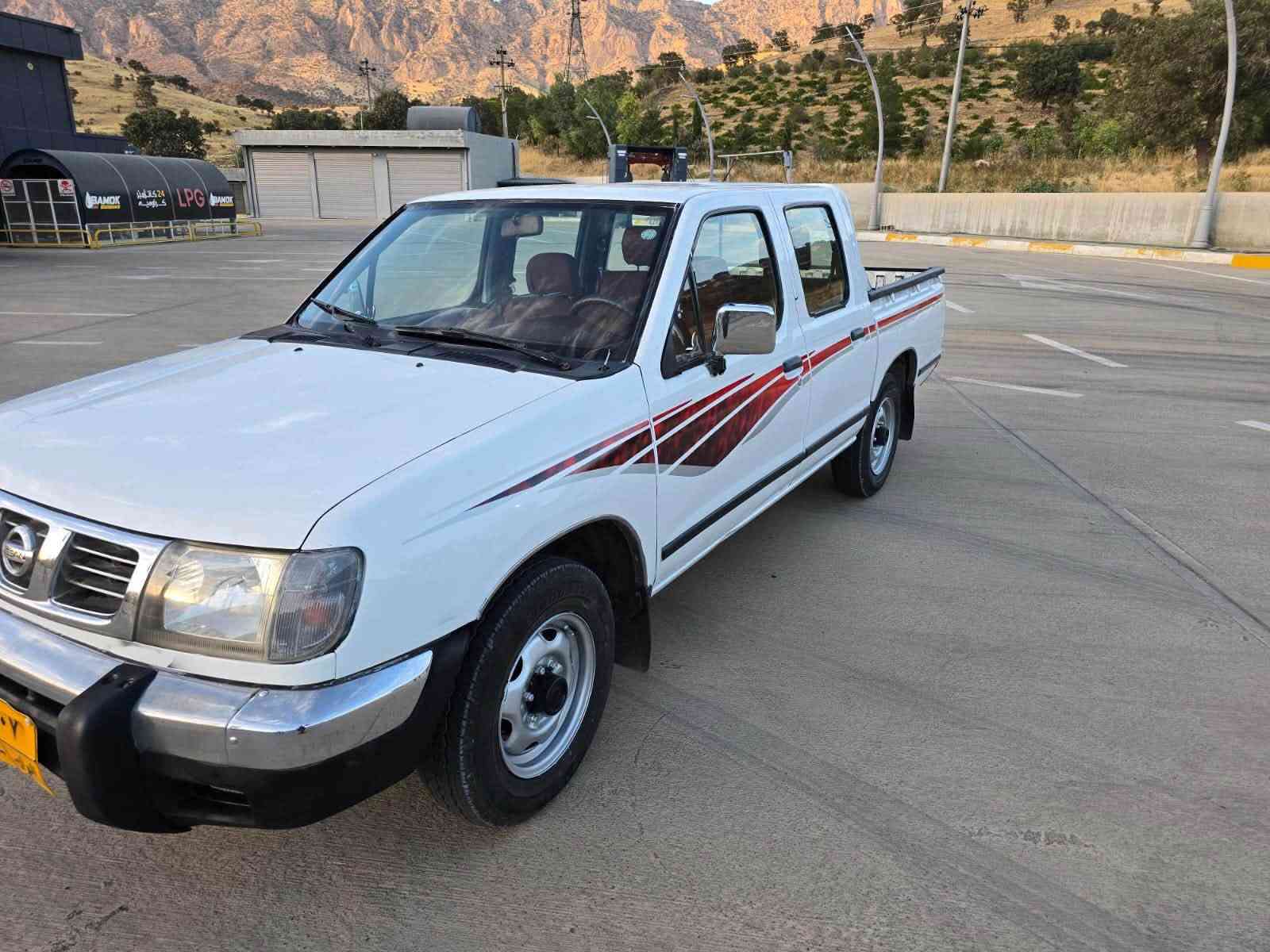 نسان پیکاپ  مۆدێل 2002
ناوسوچوارجام کارەبا
قوفل مەرکەزی دەبڵ گێچو 
مەکینەی بەخ تەبرید لەگەڵ سویچ🥶

چوارتایەی لۆک سەنەوی تازە 
بەناوی خۆمەوەیە ڕەقەم سلێمانی
 گێڕو مەکینەو ئەکسلی بەشەرت 
سەیارەکە زۆر زۆر جوانە ماڵی دۆستە
 دوسێ پەڵە کارتی هەیە

ژمارەی خاوەنی سەیارە
***********
***********
