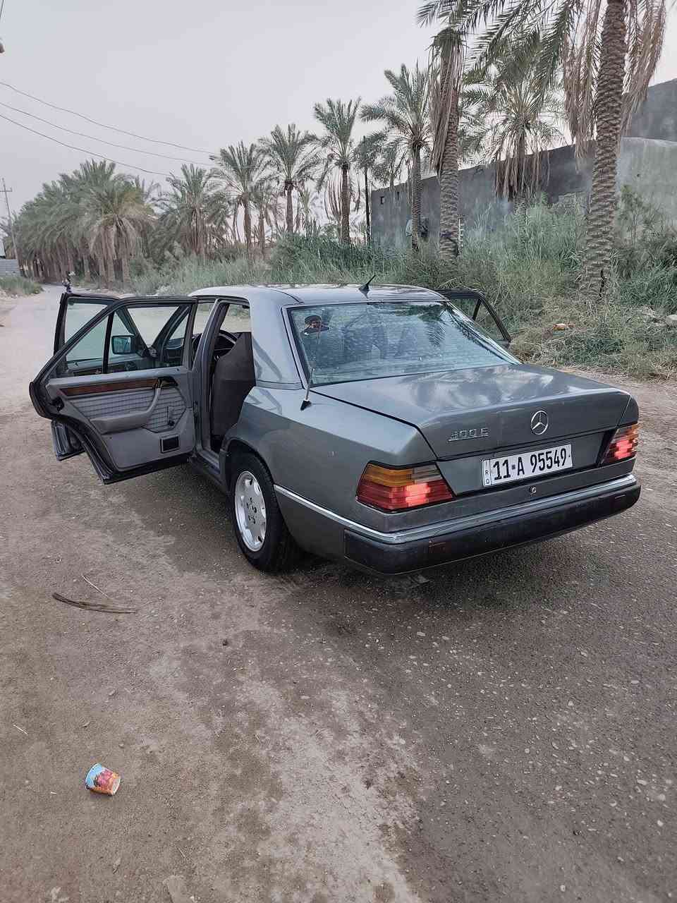 مرسيدس ١٩٩٠ • مكينة ٣٠٠٠ • رقم بغداد