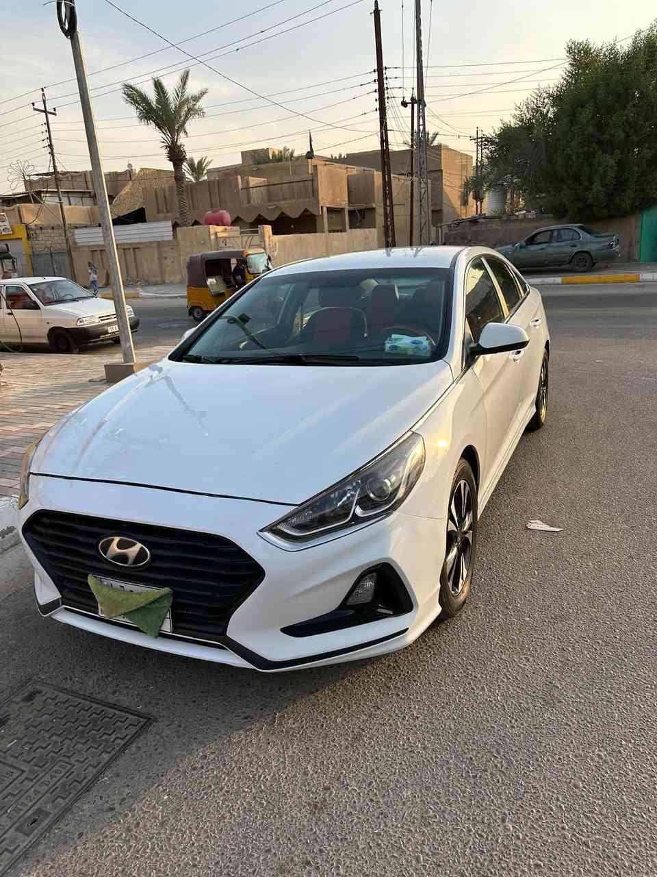 متاح 
سوناتا مديل ١٩
وارد امريكي
محرك ٢٤٠٠ GDi
معوقين صارت حره هذا الشهر
عندي وكالة عامة من المعوق
يعني اني اكفلك المداور بأسمك
رقم كربلاء
حادثها بجم
ماشية  ٦٥ السيارة ما متعوبة
گير محرك مكفولات 
تبريد خير من الله ثلج
كشنات جلد اني مدوشمها
تحكم استيرن
رادارات جانبية
كامرا دوار
حدادية جديدة
باتري جديد
مكانها كربلاء
السعر  ١١٥ ورقة
وبيها مجال حك الجيه
***********
