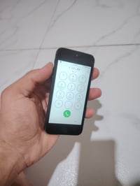 جهاز ايفون فايف جي ذاكرة 16 جهاز ضايع حساب يعني تاخذة طابوكة عارضة ب 2...
