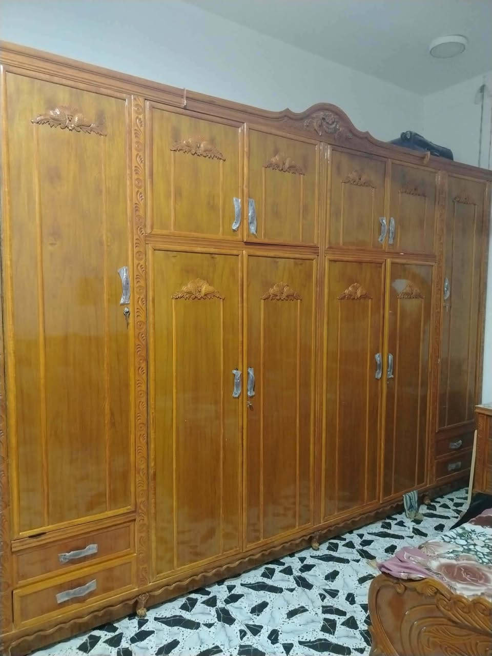 مكلفه. بلنشر غرفه اسكام للبيع. جديده كلش *********** رجا لحد يراسل خاص رقم صاحبه سعر مليون

