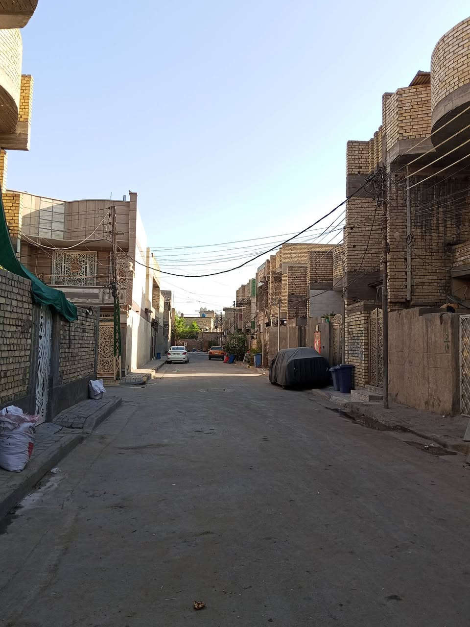 دار للبيع الشماعية منطقة سيد خوام 70 متر طابقين بناء جديد طابو صرف زراعي قرب المدارس والعيادة الشعبيه للاستفسار الاتصال على رقم الهاتف ***********
