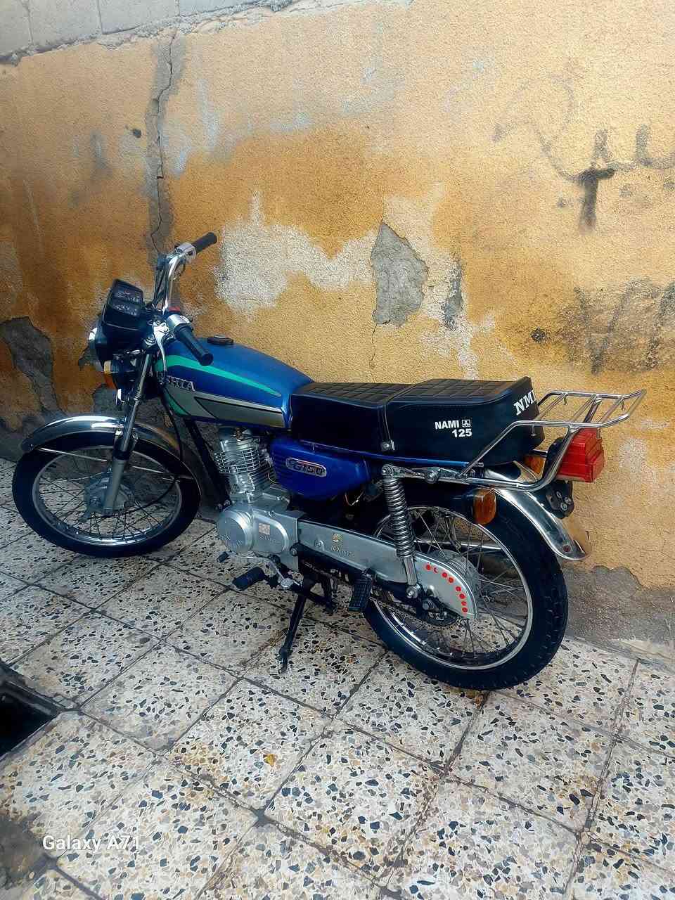 السلام عليكم ارشه موديل 25اوراق غراض شلامجه دراجه تخبل ما نقصه شي كامله من كل شي سعر ٥٠٠ بيه مجال مكاني حله محاويل ***********

نص مكتوب في الصور:
- Galaxy A71
