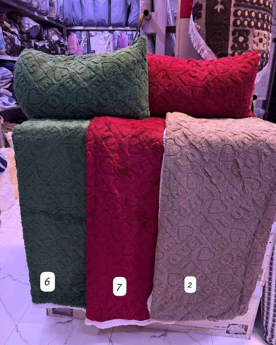 بضاعة جديدة • الجمعة • حجز خاص