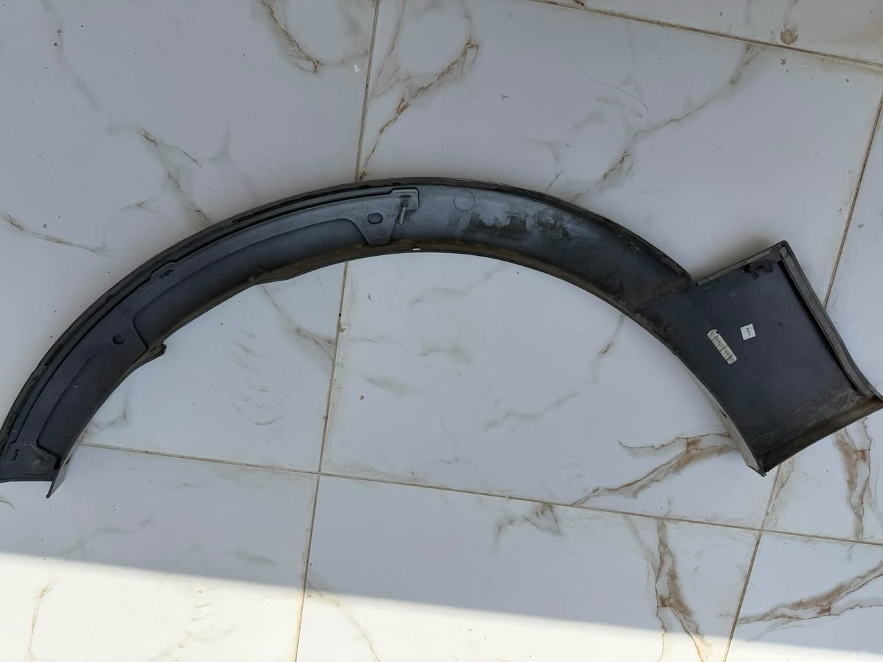 السلام عليكم عندي هذا القطع عارض للبيع
***********
