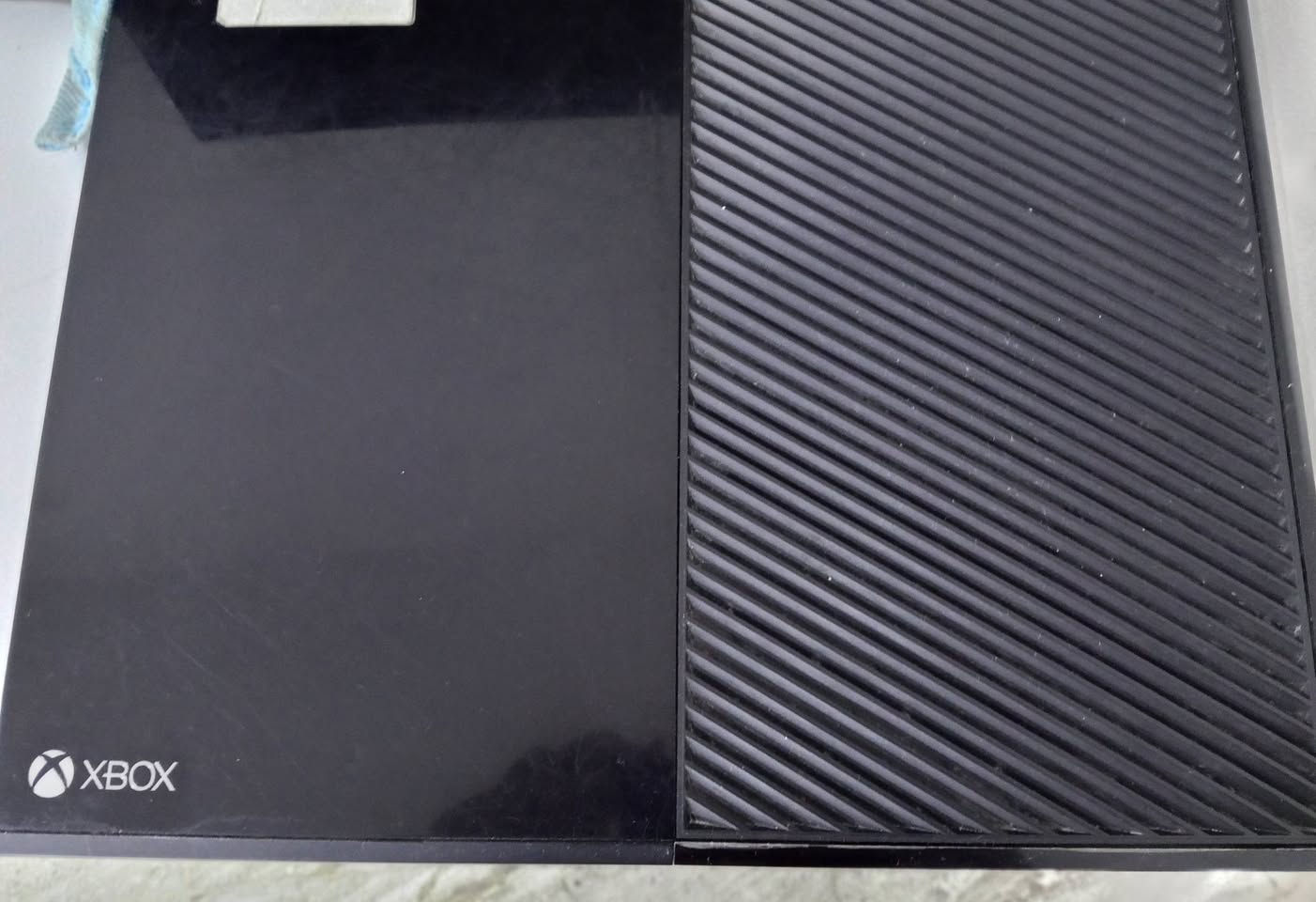 للبيع: جهاز Xbox One Fat نظيف جداً وبسعر مناسب 🎮✨
الجهاز: اكس بوكس ون فات (Xbox One Fat).
الحالة: مستعمل استعمال قليل جداً ونظيف وبحالة ممتازة.
النظافة والظهر: نظافة عالية جداً، والجهاز عليه لوك ستيكر.
الملحقات: يأتي مع يد تحكم Gamesir G7 SE (بيها ضرر بسيط/خفيف بس شغال الطبيعي).
💰 السعر: 165 ألف (وبيه مجال للطيبين)
📍 المكان: كربلاء - الحولي (الشارع / شارع أبو مهدي المهندس).
📱 التواصل واتساب: ***********
