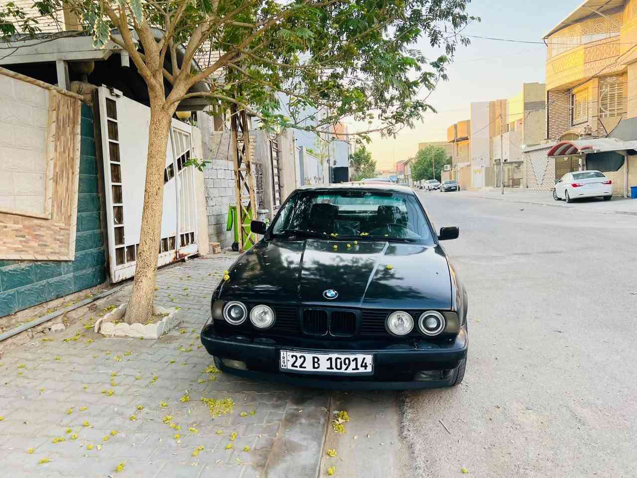 السلام عليكم
لبيع بي ام دبليو 
525i
6V
مسكر سياره حلو وجاهزه ملاحظات بسيطه بيها كهربائيات كله شغال تبريد شغال حداديه 80بلميه رقم دولي تريد تحويل تريد وكاله 
مكاني نجف السعر 50$وبيها مجال 
***********
