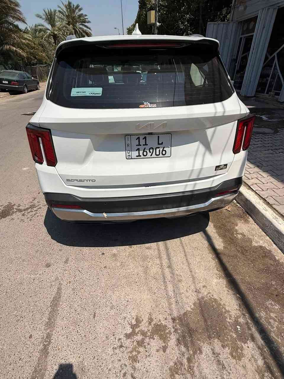 السلام عليكم سورنتو لل بيع ماشيه ٤٧ السياره لا صبغ لا ضربه ما عده بيه بيه ملا حضات بسيطه. ويل ١٩. السياره تشغيل عن بعد. كير ماوس جنطه كهرباءا راكب ٣ قطع تبريد 7 سلندر رقم بغداد
رقم
المتوجد *********** السعر ٢٧٥ ورقه وبيه مجال بسيط لل شراي.  موديل ٢٠٢٤ مكانه بغدا.د
