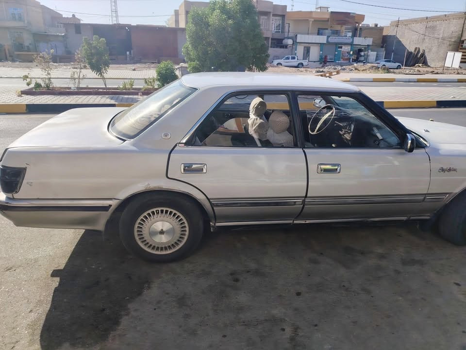 سلام عليكم للبيع هارتوب موديل 1990 مكينه كير بطه جدد اكسن جديد صدر جديد كشرهه بلادي سياره جاهزه مابيه نقص سعر 42  وبيه مجال حك جيه مكان ديالى للأستفسار اتصل ***********

