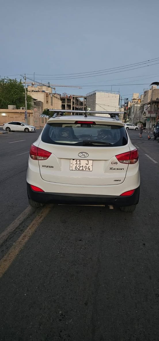 توسان موديل ١١ كفالة مكينه ٢٠٠٠  بونراما فول عده البصمة خليجي رقم بغداد السعر ١٢٠ وبيها مجال ماكن سياره كربلاء ***********
