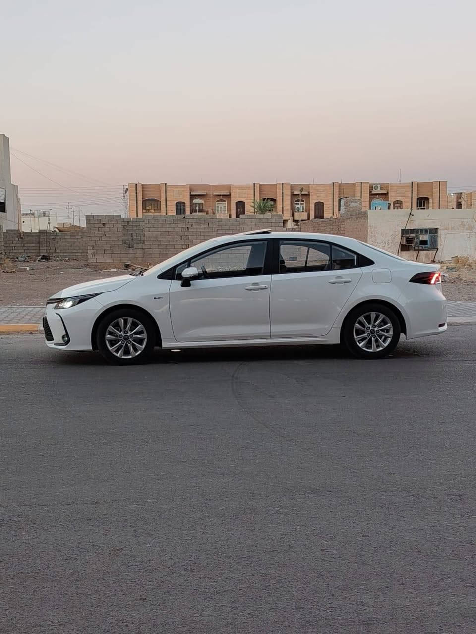 السلام عليكم
تويوتا كورلا هايبرد شكل خليجي موديل 2025بسعر مناسب 159وبيهه مجال رقم بغداد تحويل مباشر فول مواصفات واحد على واحد 
بيهه شبر صبغ قبغ صندوق أثر شخط ماشيه 45 ألف تبريد قطعتين سياره مكفوله كفاله عامه العنوان تكريت العلم رقم الهاتف ***********
