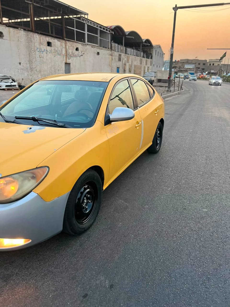 سلام عليكم الانترة مديل 2009
خليجي مكينه 1600 دكشن عالي تخم تاير حدادة جديدة 
شاشة اندر ويد جديدة تحكمات ستيرن مكينة بيهة تنقيص 
سعر 86 وبيه مجال تبريد ثلج تدفة هم شغالة لغد شواصي مكفولات
رقم الهاتف ***********
