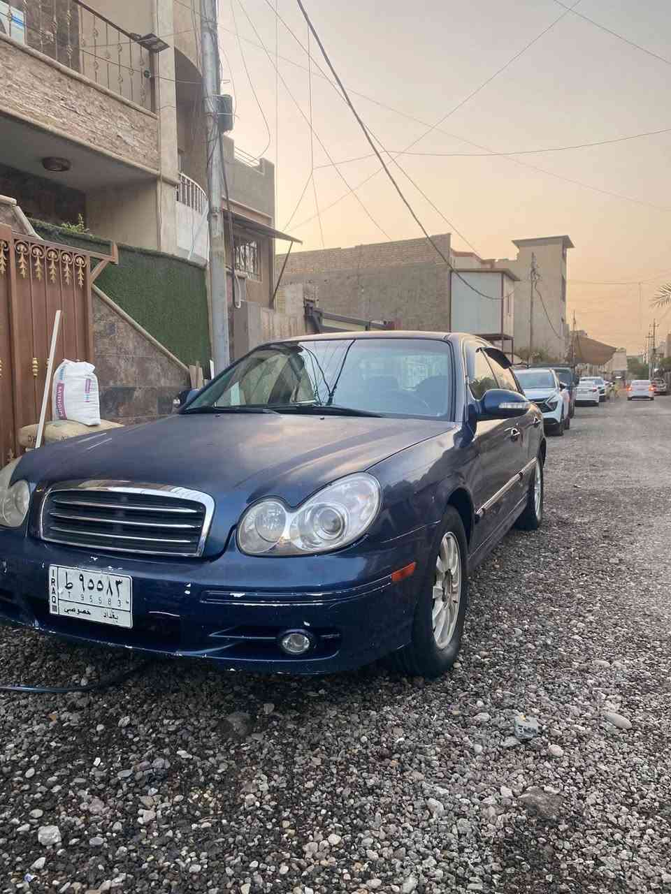 السلام عليكم 
للبيع سوناتا وفود 2004 رقم بغداد 
محرك 6 سلندر 2700
تبريد تدفئة شغال كهربائيات شغالة فتحة سقف كروس سرعه 
غرفتها نظيفة كلش 
وارد أمريكي بدون حادث 
مصبوغة حزام 
السيارة نقصها زوج تايرات امامي وصدر وجبنة الكير 
السعر ...............(63) ورقه وبيها مجال 
مكان السيارة بغداد الدورة 
***********
