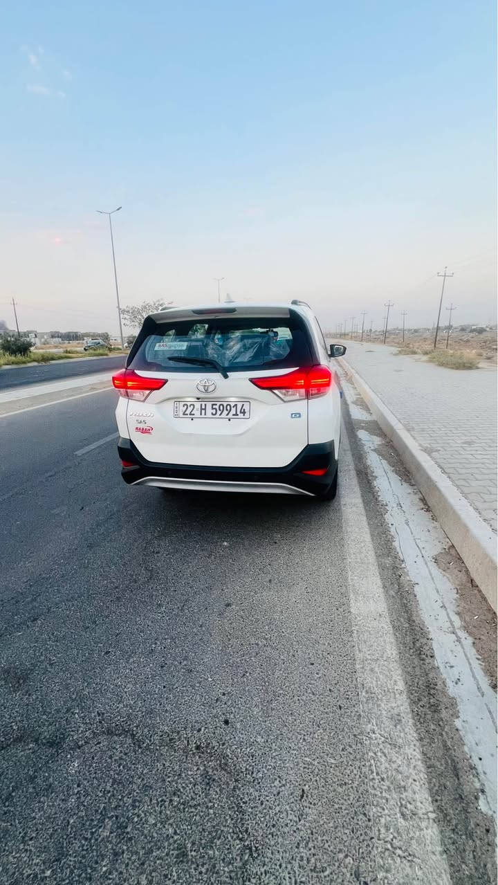 تويوتا راش  مؤديل 2020
كلين بدون صبغ سيارة جديدة جدا تبريد ثلج وتبريد مركزي 
شركة ساز SAS vvt.i خليجي ياباني ٤ سلندر مكفول حتى المجاول مامفتوح 
.... مواصفات
بصمه
٧ راكب
تبريد مركزي ٧ قطع
تبريد شاشه بيانو
لد امامي خلفي
لايت ٣ عدسات
تحكم ستيرن
حساسات
كامرا خلفيه
اكسل دفع خلفي
وبيه هوايه مواصفات
سياره نظيفه كلش ما بيه اي شي دعاميه الدعاميه مكاني كركوك سعر 148 ومجال بسيط جدا  للاستفسار اتصل *********** كركوك, العراق
