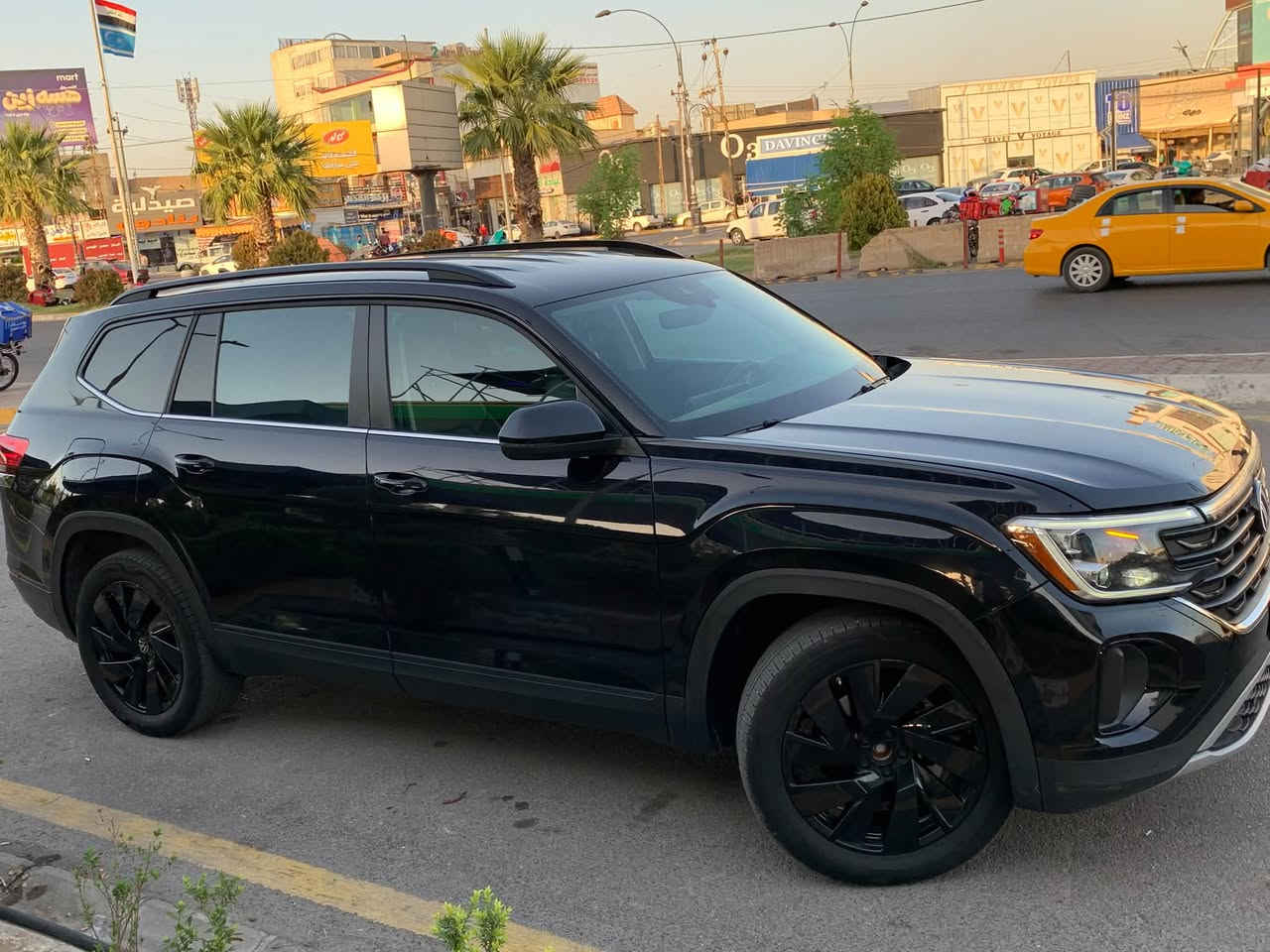 Volkswagen Atlas 24 SE 🇩🇪
فولكس واكن اطلس ٢٠٢٤ se للبيع  

ماشي  السيارة 38 الف كم حقيقي 
محرك 2.0 توربو + كير شرط
270حصان/370 نيوتن متر
مواصفات السيارة كالتالي
تحديد مسار📍
تثبيت سرعة  💯
ابل كار بلي + اندرويد اوتو 📱 

7 راكب 👥
شحن لاسلكي
عدادات ديجتال
تدفئة كشنات + الستيرن
6 وضعيات قيادة 
انارات iq led
حساسات 360 درجة 
نظام قيادة ذكي
ناقل حركة أوتوماتيكي 8 سرعات 4motion
تشغيل عن بعد
دخول ذكي
تشغيل ذكي
انارات ترحيب
نقاط عمياء
كشنات جلد
شاشة معلومات
تحكم الشاشة عن بعد 
تحكم صوتي 
قطع تبريد 3
فتح صندوق ذكي
صندوق اوتوماتيكي
اوتو هولد
اوتو ستارت/ستوب
هاند بريك كهربائي
كشنات كهرباء

سيارة بيها رأس البونيت صبغ و شبر تعديل بارد فقط 
بدون دواخل بدون ايرباك  💫

سعر  285 وبيها مجال  💵 

شرط التحويل

للتواصل على الرقم
***********
***********
متوفر واتساب او اتصال

مكان السيارة:كركوك  📍
