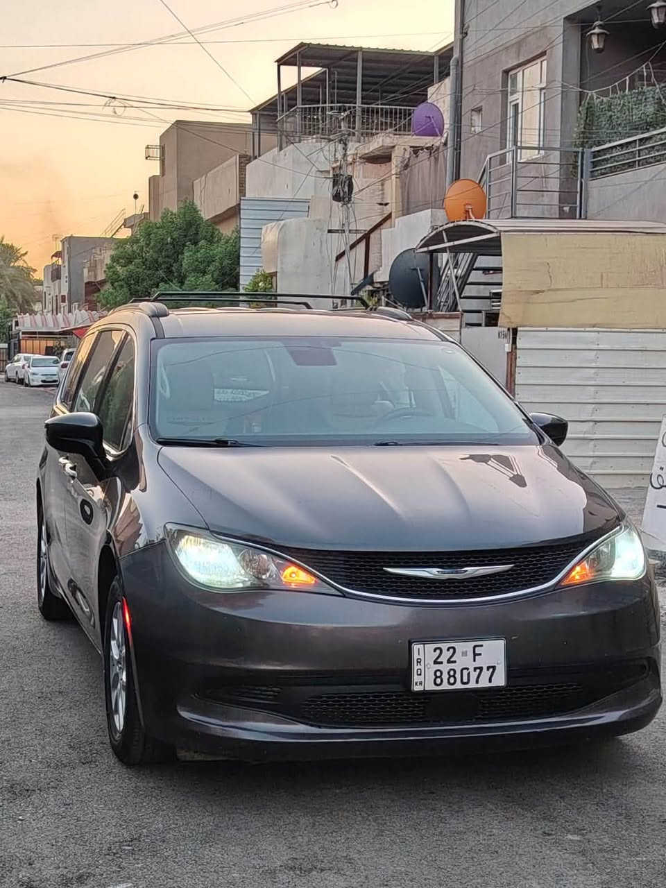 السلام عليكم فيوكر 2021  وارد امريكي 
             حجم مكينه : 3600 V6 
المسافه المقطوعه : 94الف ميل 

 
    الضرر  : موضح بالصور 
جاملغ وباب السايق
مبدلات نفس اللون
#مواصفاتها 
شاشه كبيره
كامرا 
 بصمه 
 تحكم 
 ويل كب 
 صندوك كهرباء
نظام تزحلق 
بيبان كهرباء 
 كشافات
 ثلاث قطع تبريد
 جام كهرباء  
 تشغيل عن بعد 
 كشنات كهرباء
تخم تاير جديد
صدر جديد
دوشمه ارضيات 
كشنات جلد بلادي
#السعر 197رقم اربيل مميز بسمي  وبيها مجال شي بسيط 
تفاصيل اكثر هذا رقمي ***********
مكان السياره بغداد
