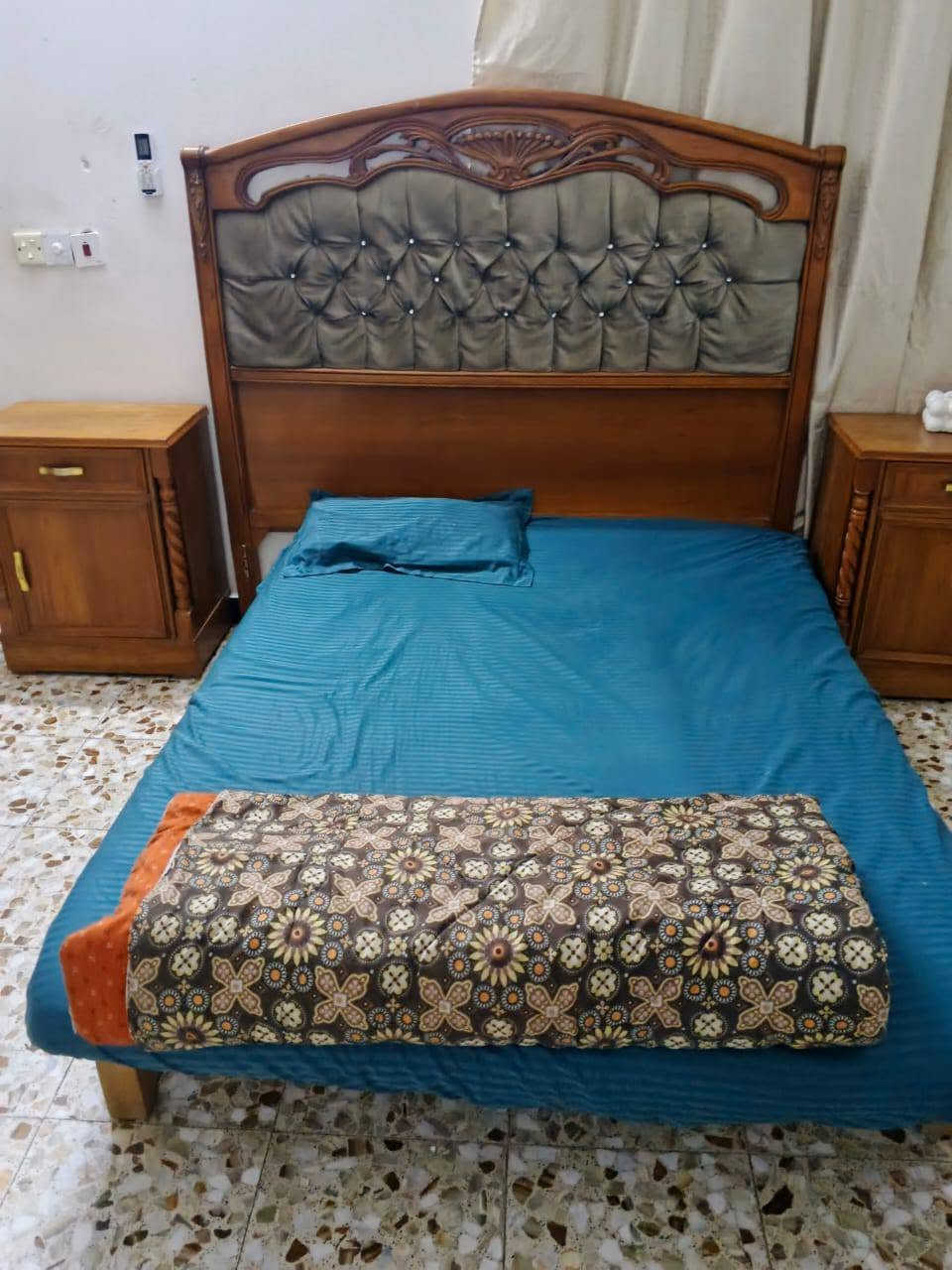 السلام عليكم 
غرفه صاج بورمي نظام تركي سلايت كلش نظيفه ظهر جرجوبه سعر 650 بيه مجال.. مكان بغداد المشتل 
***********
