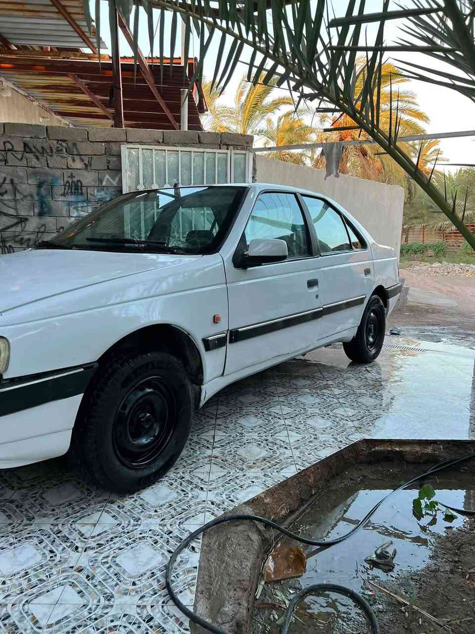 السلام عليكم للبيع مراوس حسب القناعه بيجو 405للبيع السياره حلوه جاهزه من كلشي كير ومكينه خير من الله السياره مصبوغه عام للجماليه تبريد ثلج ❄️ تايرات جدد السياره ماناقصه شي دواخل مرتبات السعر 29وبي مجال مكاني البصرة قضاء الصادق للاتصال ***********

