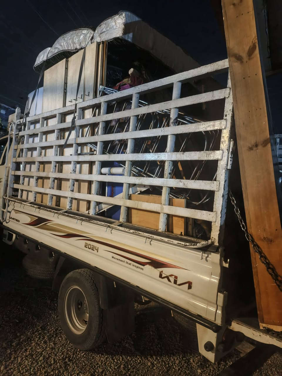 خدمة نقل أثاث داخل وخارج بغداد
📦 تحميل • تفريغ • نقل
🛠 كادر مختص بفتح وشد الغرف والسبالت
⏱ متواجدين 24 ساعة لخدمتكم في أي وقت
✅ عمالة محترفة وخبرة عالية
✅ أسعار تنافسية تناسب الجميع
✅ شغل نظيف ومرتب من الباب للباب
📍 نغطي جميع مناطق بغداد وخارجها
📞 للتواصل:
📱 واتساب: ***********
☎️ اتصال مباشر: ***********
هم لا تتردد… أثاثك أمانة بيدنا 🤝
#نقل_أثاث
#فتح_شد_غرف
#نقل_داخل_بغداد
#عمال_تحميل
#خدمة_24ساعة
