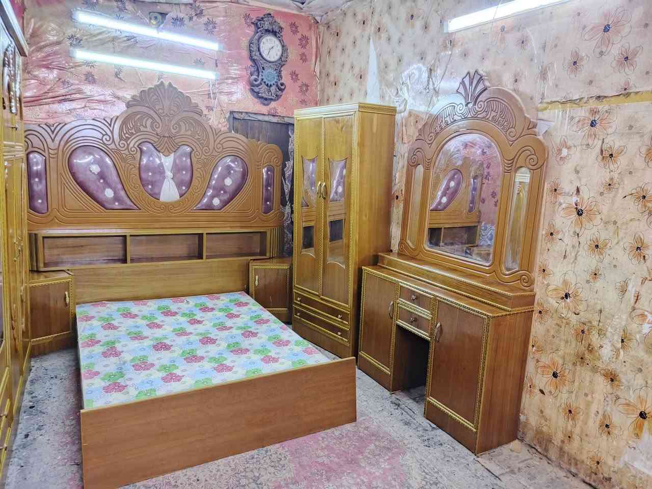 غرفه اخشاب خمس ابواب ملحق للبيع ***********السعر 650صاج الزاويه كنتوريه موديل حديث العنوان بغداد وكو توصيل متواجد وتساب
