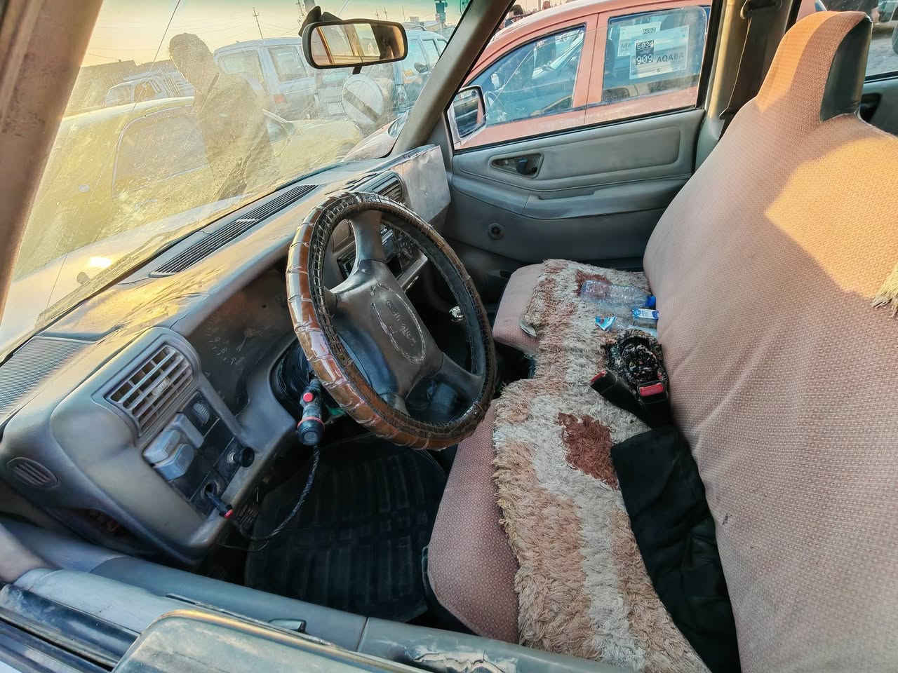 السلام عليكم بيكم للببع موديل 99 رقم انكليزي ميسان سنويه لل 29   الاتصال ***********
