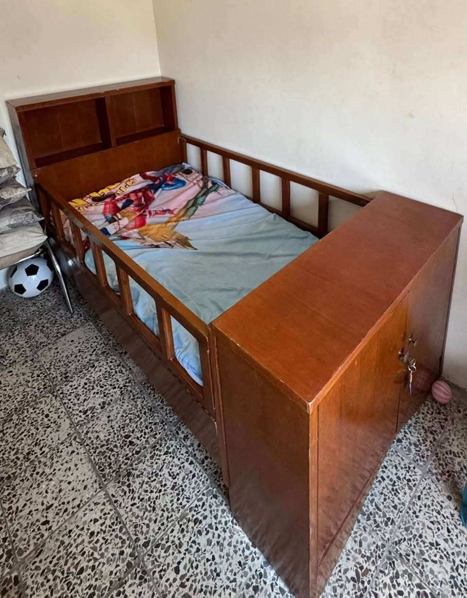السلام عليكم
كنتور أطفال صاج نجاره عراقيه ب ٩٠ وبي مجال
سرير أيضا نجاره عراقيه صاج ب٦٥ وبيهه مجال
العنوان بغداد/زيونه
للتواصل ***********
