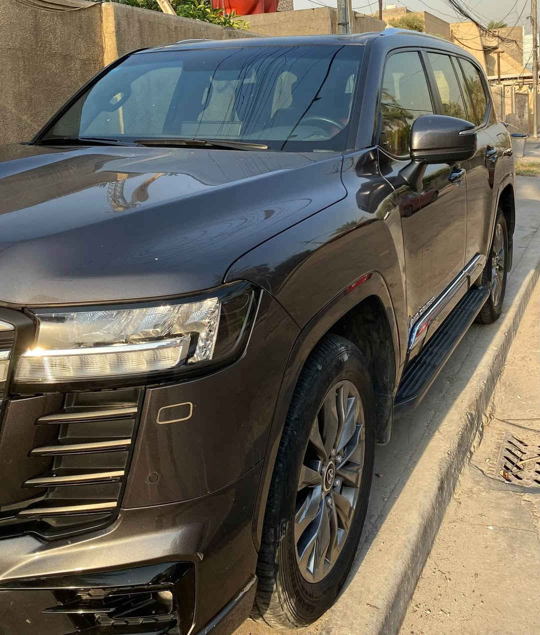 لاندكروز 2024 gxr limted مغلفه ppf
ماشيه 37 كيلو داخلها احمر بريمي السياره و مواصفاتها معروفه تبريد كشنات و تدفئه و كل المواصفات بيها 
الاتصال ***********

