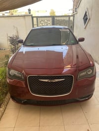 كرايسلر ٣٠٠ • ٢٠١٩ • ٩٨٠٠٠ كم