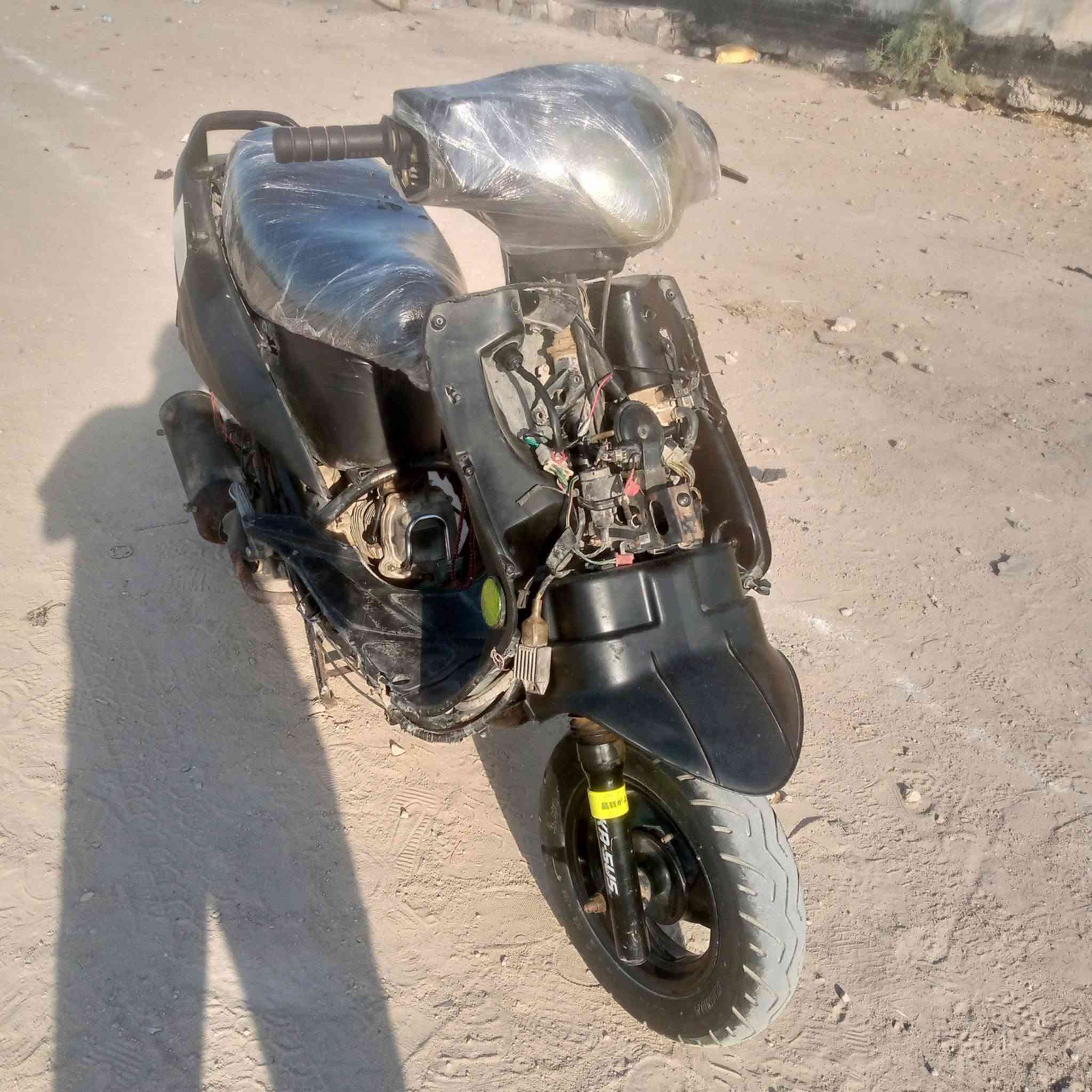 السلام عليكم دراجة كامكو جي فور مستعجل علا بيعتها محركها نضيف مابي تنقيص ولا تبخير زوج دبلات جدد تايرات زينه هورن اشاير خلفيه شغالات جك نص وصفح ثنينهن بيها دراجه محركها نضيف عاوزها كفر امامي مابيها  سعرها 180  العنوان نجف حي العسكري  ***********
