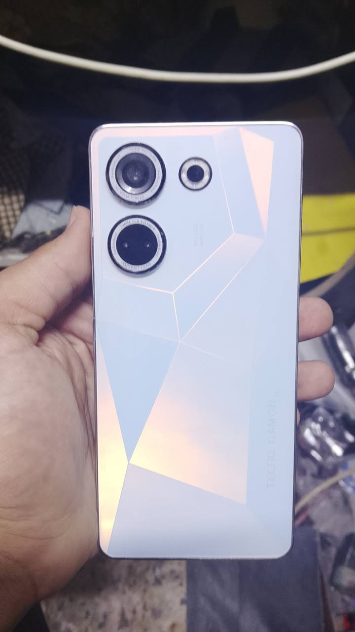 كامون 20 برو 4G
ذاكرة 256
رام 8+8
شاشة Amold 120HZ
كاميرات 64 ✨ 
جهاز حيل نضيف شخط مابيه 
شرط ماواصل ابو صيانة 
سعرة 190 وبيه مجال قليل 
للاستفسار ***********
