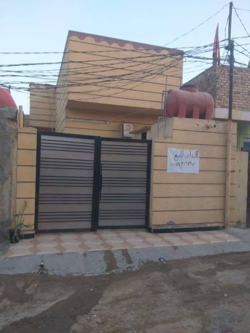 السلام عليكم بيت ١٠٠م للبيع طابق واحد يحتوي على صاله ومطبخ وحمام وهول وغرفة شارع ١٠٠ طابو زراعي بسمي 
‏‪***********‬‏
