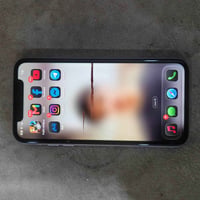 ايفون ١١ • 128GB • شاشة خط اسود