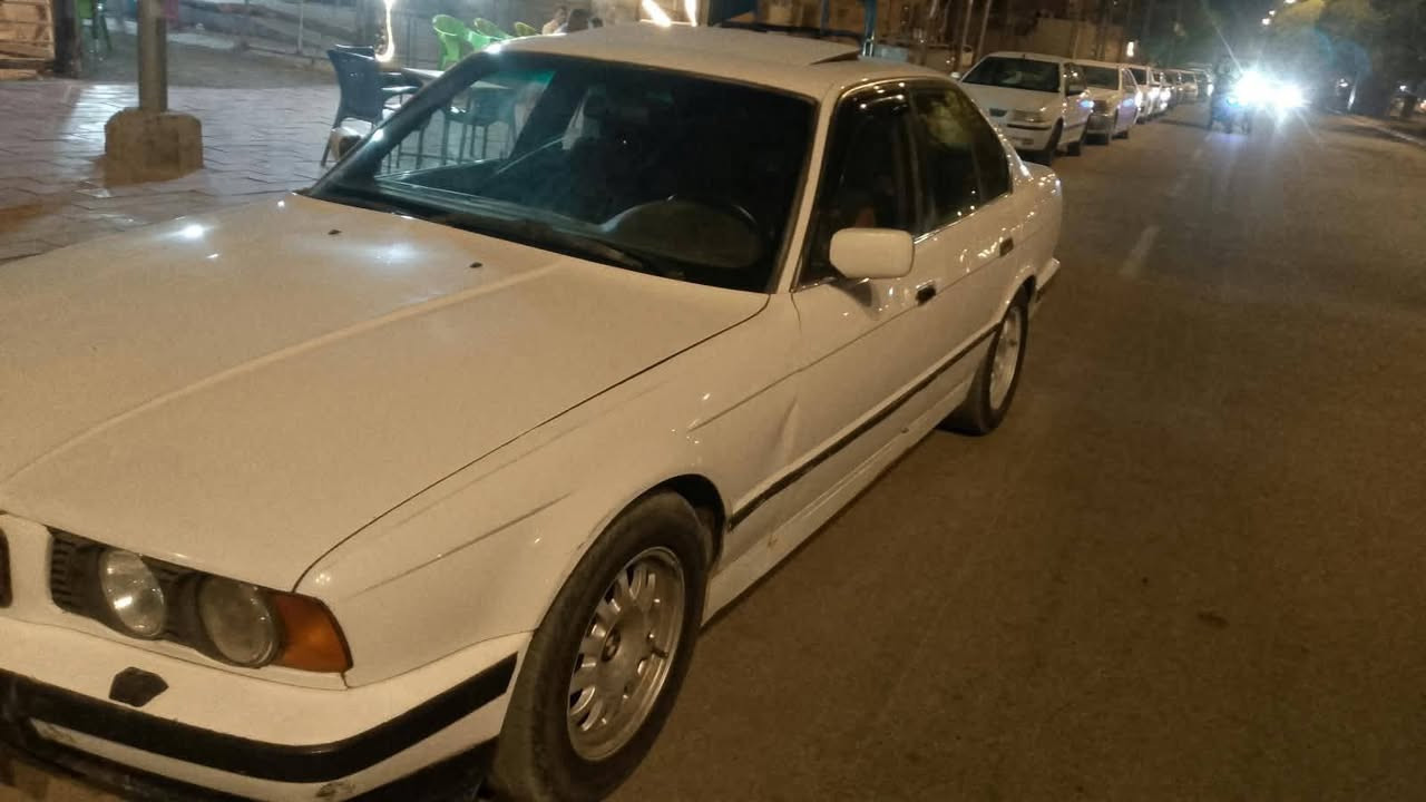 سلام عليكم بيئم 530للبيع او المروس كيرومحرك بلادي اوتو سياره جهازه فقط راعيه ماندله ستفسار ***********

نص مكتوب في الصور:
- مشاعر السعادة