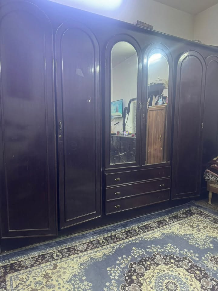 غرفه اخشاب للبيع وتخم رئاسي للاستفسار على الرقم
***********
***********

