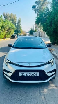 كورلا S • ١٧٠٠٠ • جلد احمر